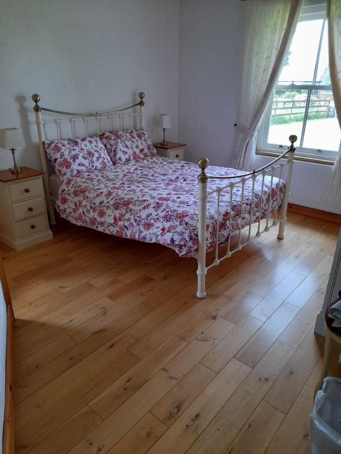 Katy Kellys Countryside Self Catering Cottage 로스코먼 외부 사진