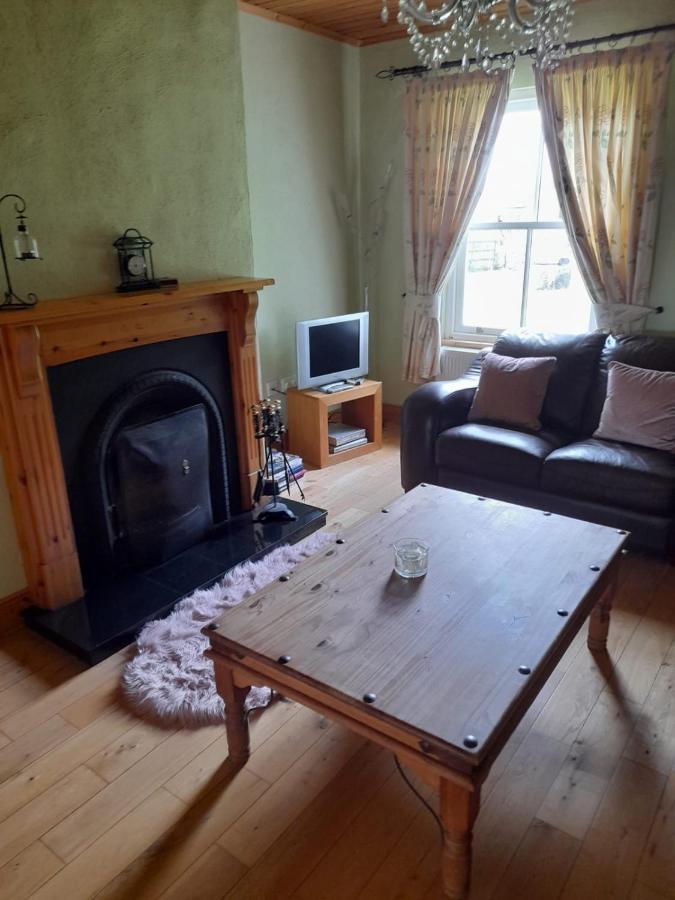 Katy Kellys Countryside Self Catering Cottage 로스코먼 외부 사진