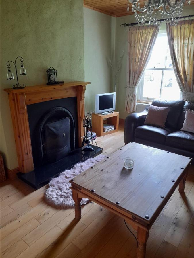 Katy Kellys Countryside Self Catering Cottage 로스코먼 외부 사진
